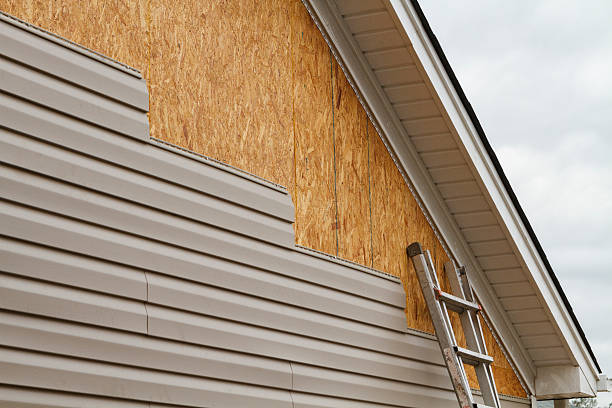24/7 Emergency Siding Repair experts in Carmichaels, PA